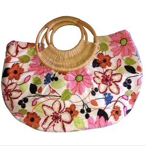 Far Nine Sequence purse.